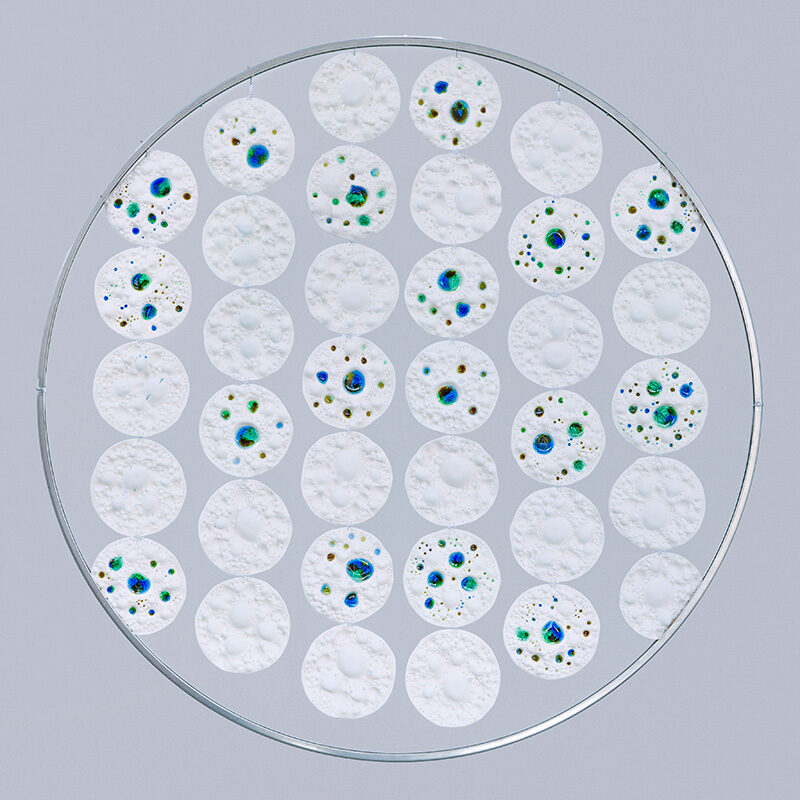 Plus près plus loin (De près) format carré